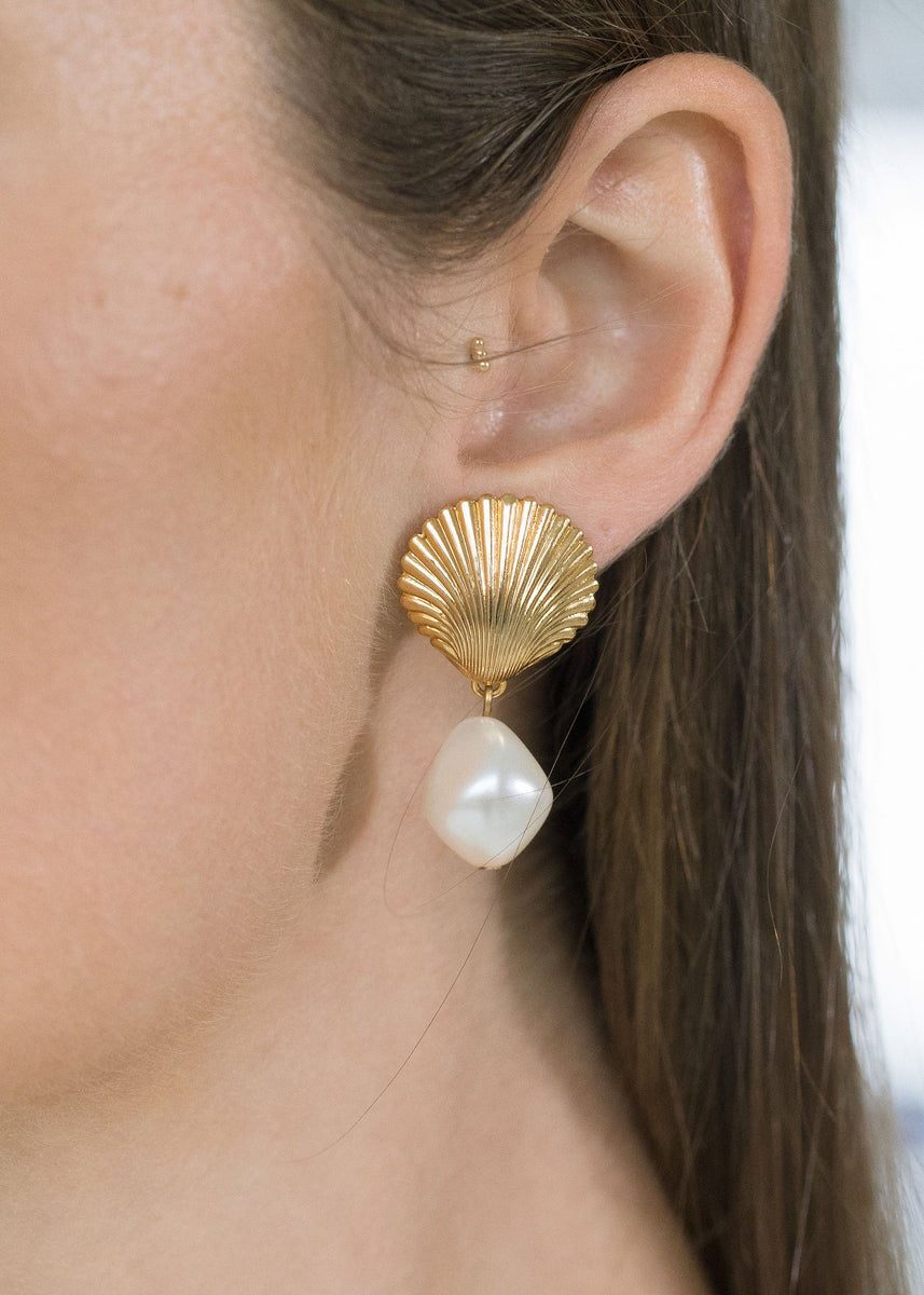 Alana Earrings -- Pearl Gold – Jennifer Behr LLC