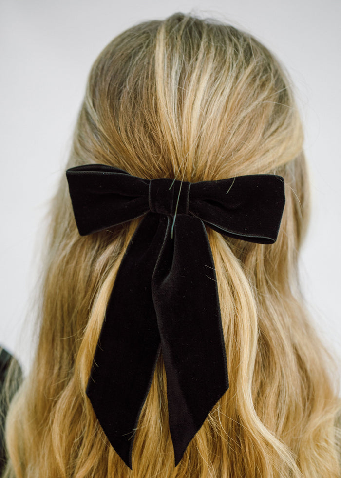 Angled Velvet Hair ribbons without comb – Royal Academy of Dance